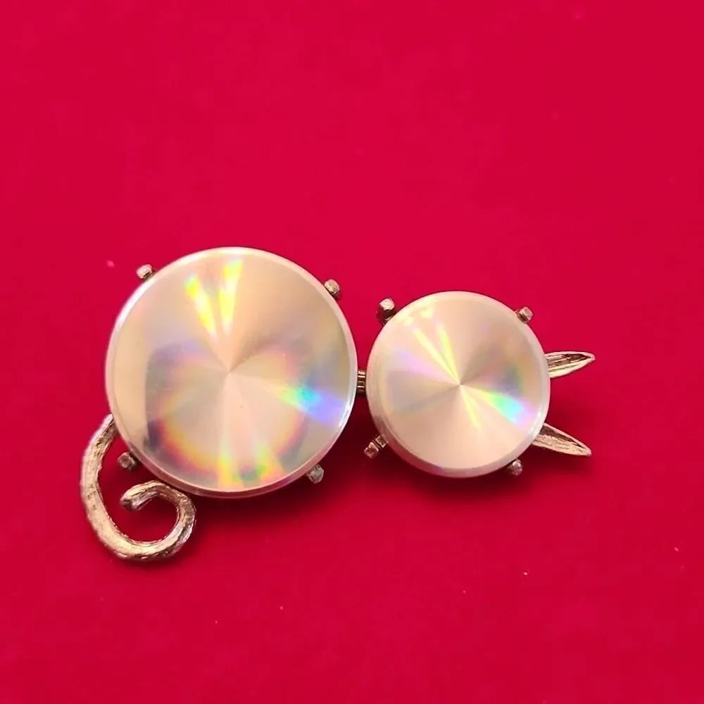 Vintage Signed 1961 Silver Holographic Cat Brooch Pin
